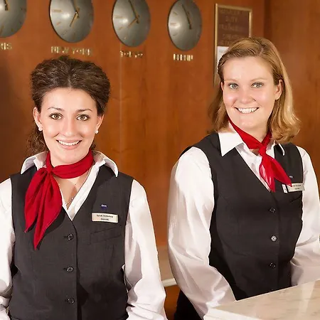 Dorint Airport-hotel Berlin-tegel 酒店 3*