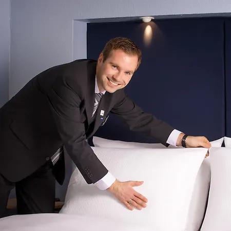 Dorint Airport-hotel Berlin-tegel 酒店 3*