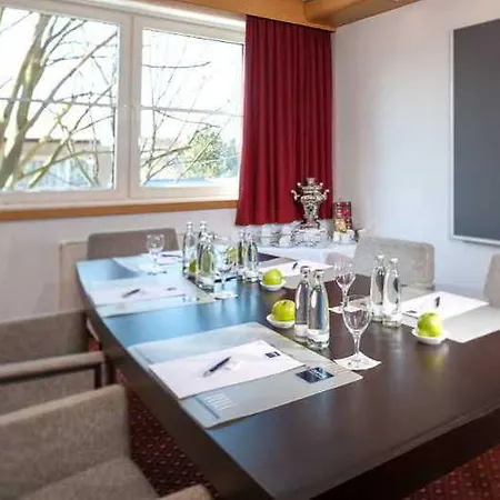 酒店 Dorint Airport-hotel Berlin-tegel 3*